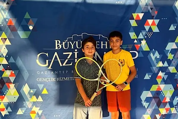 Elazığlı tenisçiler Gaziantep’te üçüncü oldu