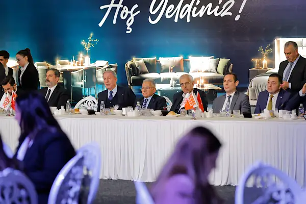 Kayseri’de ANAMOB 2026 kapsamında başarılı mobilya firmalarına ödül verildi