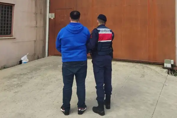 Kocaeli'de hakkında 13 yıl hapis cezası bulunan şahıs yakalandı