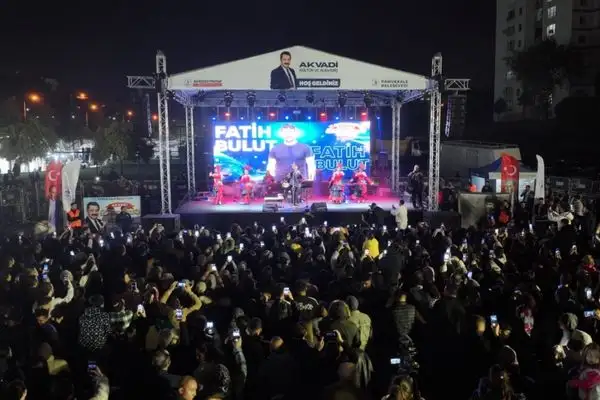 Fatih Bulut, Pamukkale’de binlerce kişiye konser verdi