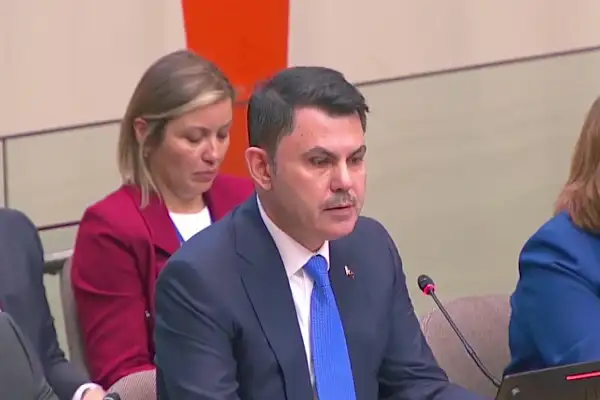 Bakan Kurum ve Bakan Çiftçi sel bölgesinde incelemelerde bulundu