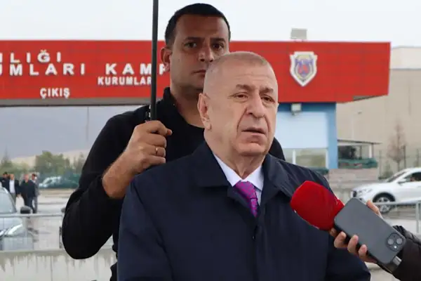 Özdağ: Türk askerinin Suudi Arabistan’ın çıkarları için kanı dökülemez