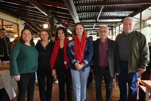 Başkan Ünlüce, emeklilerle dayanışma buluşmasında bir araya geldi