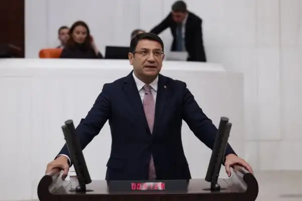 Şahin: Çiftçiye vere vere borç verdiniz, ala ala şimdi toprağına mı sıra geldi?