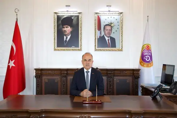 Ordu Valisi Erol Muhtarlar Günü'nü kutladı