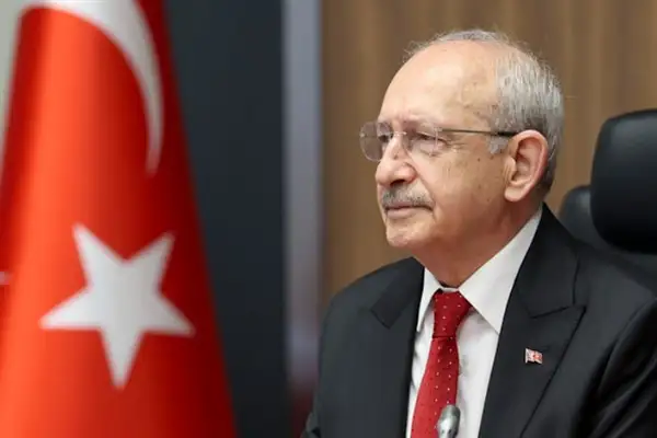 Kılıçdaroğlu, Vahap Seçer’in ailesini ziyaret etti