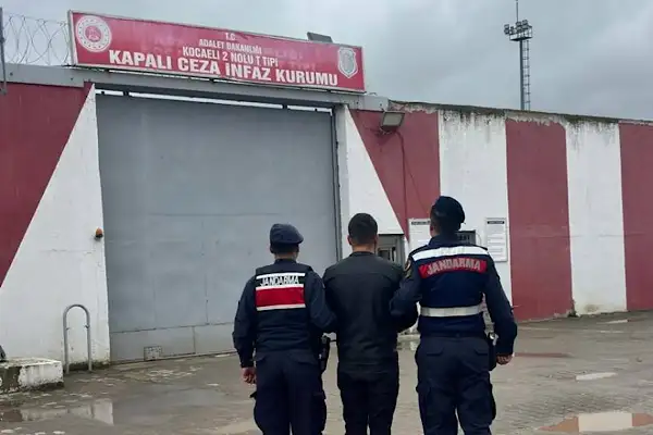 Kocaeli’de uyuşturucu ticaretinden 12 yıl 6 ay hapis cezasıyla aranan kişi yakalandı
