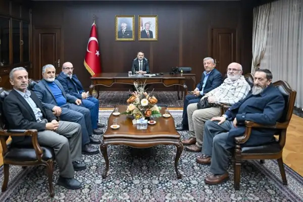 Vali Aktaş, Darıca Abdülhamid Han Vakfı yönetimini kabul etti