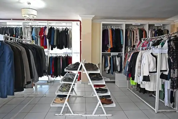 Antalya’da ihtiyaç sahiplerine giysi ve eşya desteği sağlanıyor