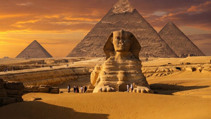 Kumların Gizemli Bekçileri: Giza Piramitleri ve Büyük Sfenks’in Bin Yıllık Hikayesi
