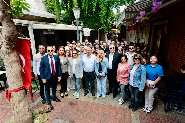 Başkan Mutlu, Kosovalı öğrencilerle bir araya geldi