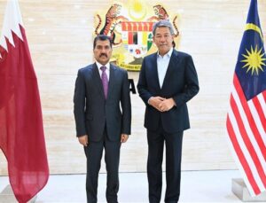Al Hammadi, Malezya Dışişleri Bakanı Hasan ile bir araya geldi.