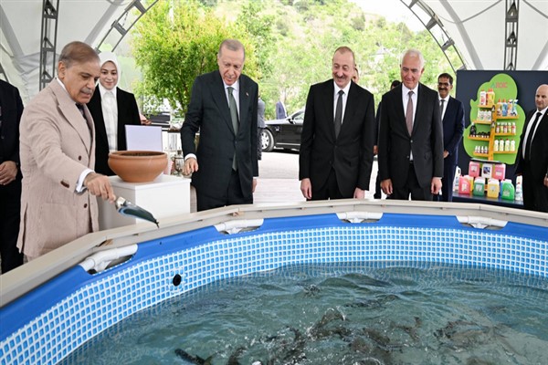 Azerbaycan, Türkiye ve Pakistan liderlerinden Laçın’e ziyaret