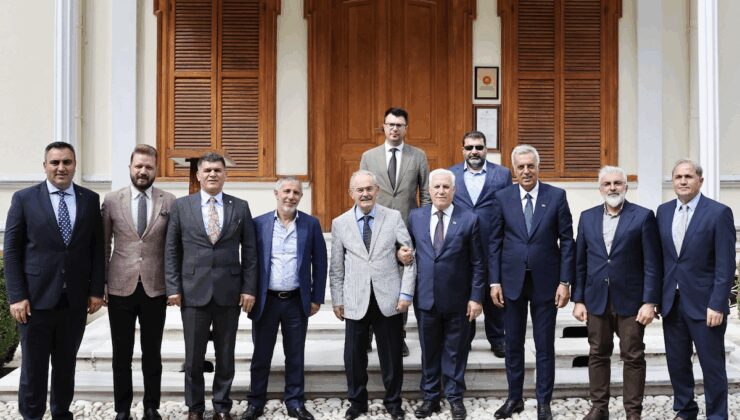 Atatürk’ün Balmumu Heykeli Hünkar Köşkü’nde ziyarete açıldı