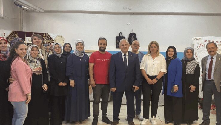 Kütahya Belediyesi’nden sanat ve eğitime destek