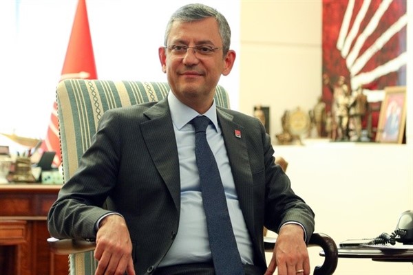 Özel, Sosyalist Enternasyonal temasları kapsamında görüşmeler gerçekleştirdi
