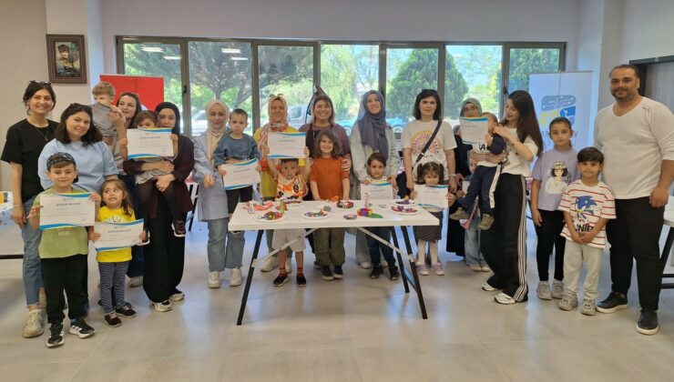 Karacabey Belediyesi’nden anne-çocuklara özel kil atölyesi