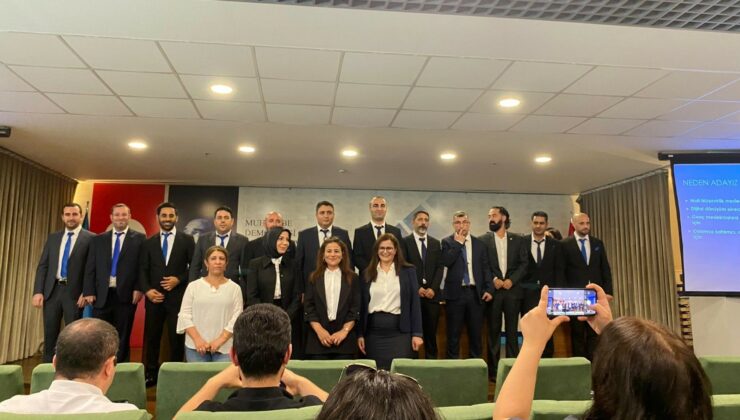 Bursa SMMM Odası seçimlerinde ilk kadın başkan adayı sahneye çıktı