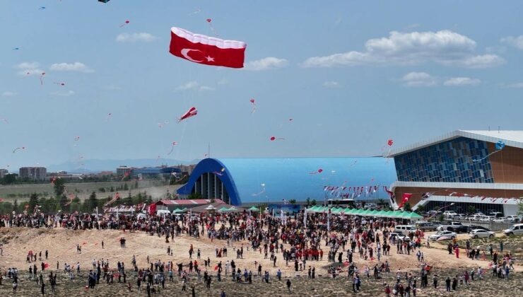 Niğde’de uçurtma şenliği yapıldı
