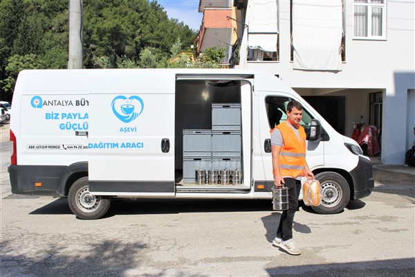 Manavgat Aşevi’nden ihtiyaç sahiplerine destek