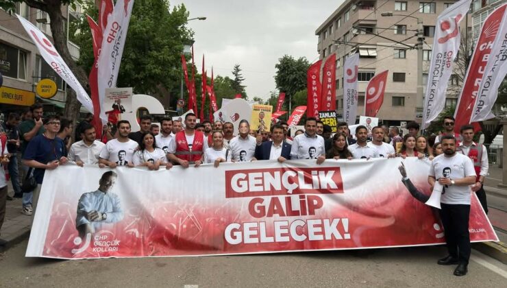 CHP Gençlik Kolları, Bursa mitingine katıldı