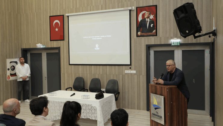 Karamürsel’de meclis üyelerine kentsel dönüşüm eğitimi verildi