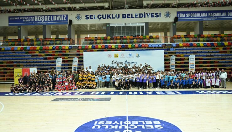 Geleneksel Çocuk Oyunları’nda başarılı öğrencilere ödülleri verildi