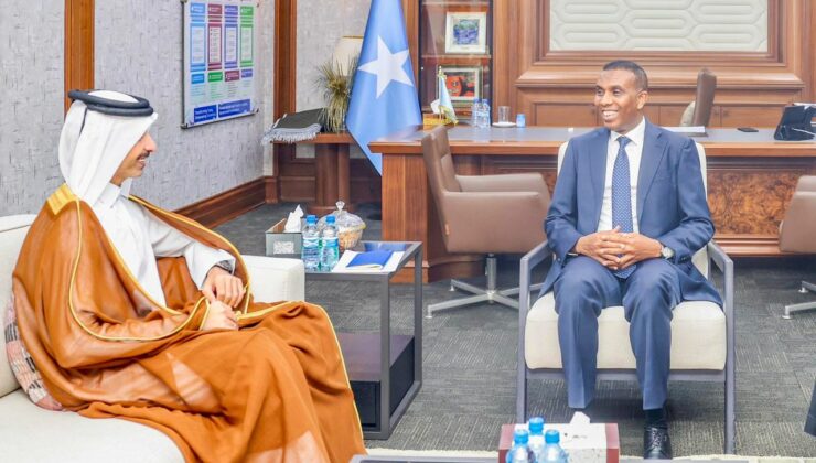 Al Nuaimi, Somali Federal Cumhuriyeti Başbakanı Barre ile görüştü
