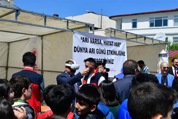 Ardahan’da ‘Dünya Arı Günü’ etkinliği