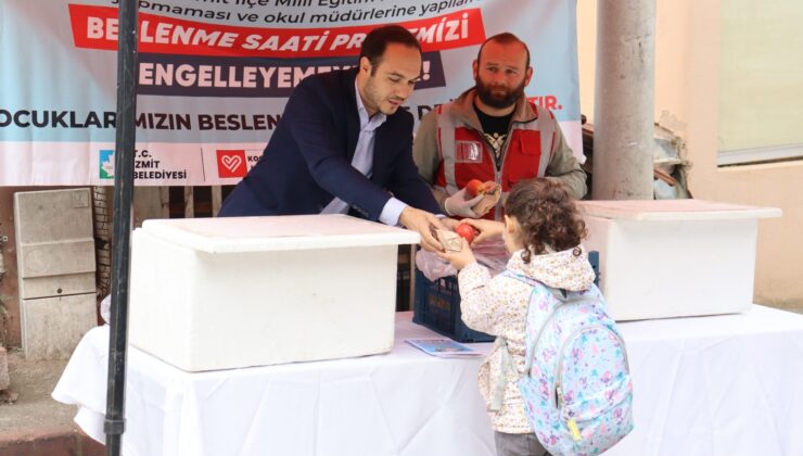 İzmit Belediyesi, çocuklara beslenme dağıtmaya devam ediyor