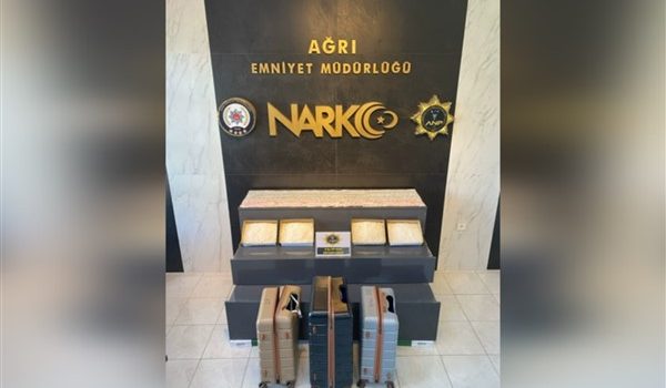 Ağrı’da 8 kilo 150 gram metamfetamin ele geçirildi