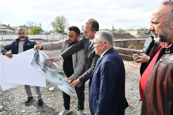 Başkan Büyükkılıç’tan Argıncık’ta kentsel dönüşüm çalışmalarını inceledi