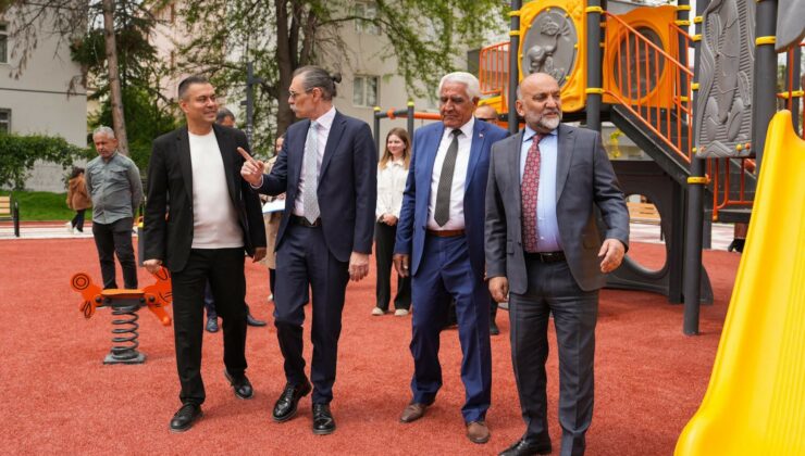 Başkan Beşikcioğlu, çalışma yapılan park alanlarını inceledi