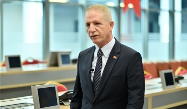 Vali Gül, Rami Kütüphanesi’nde sergi açılışına katıldı