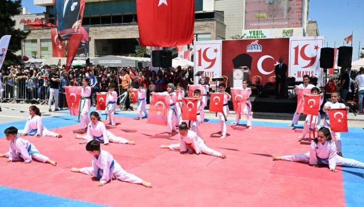 19 Mayıs Atatürk’ü Anma, Gençlik ve Spor Bayramı Malatya’da etkinliklerle kutlandı