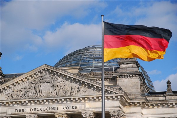 Merz, Hamburg Belediye Başkanı Tschentscher ile görüştü