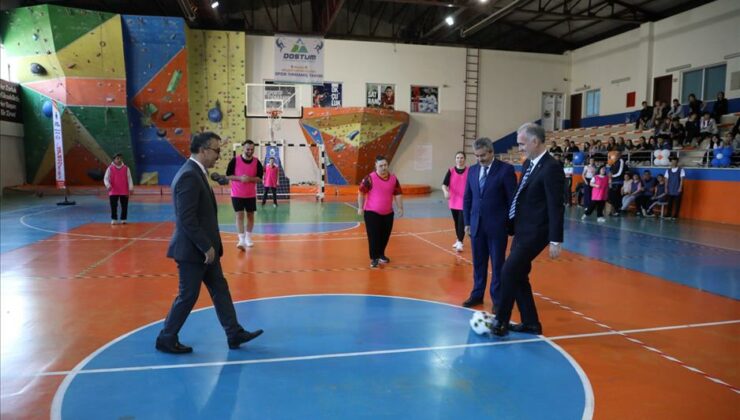 Başkan Taban, Engelsiz Kalpler Futsal Turnuvası’na katıldı