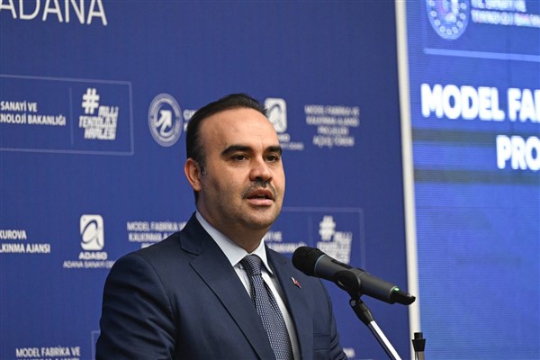 Bakan Kacır, Polonya’da düzenlenen toplantıya katıldı