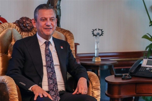 CHP Genel Başkanı Özel, Türkan Saylan’ı andı