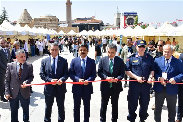 Kırşehir’de Cacabey Bilim Şenliği başladı