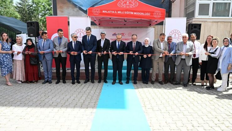 Vali Yavuz, Hayat Boyu Öğrenme Haftası etkinliklerine katıldı