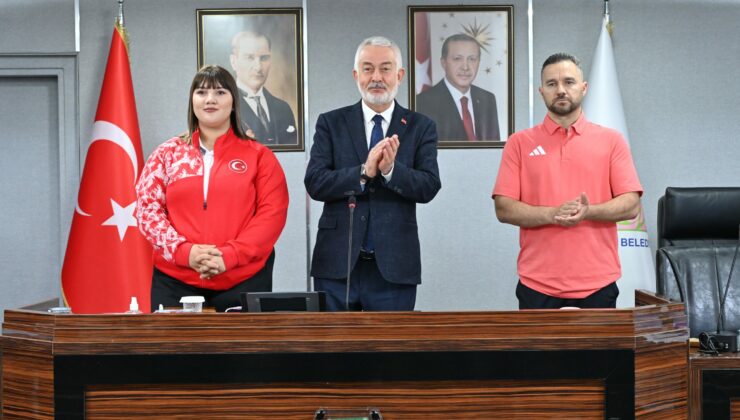 Başkan Değirmen’den halter şampiyonu Çevik’e kutlama