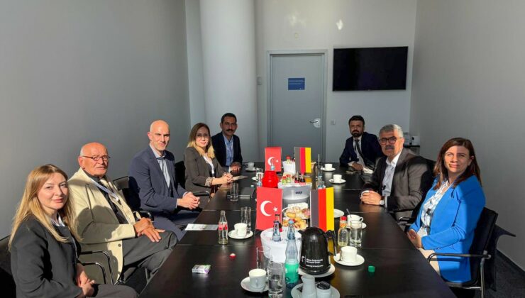 Eş Başkan Bucak, Hannover Belediyesi Başkanı Onay ile buluştu