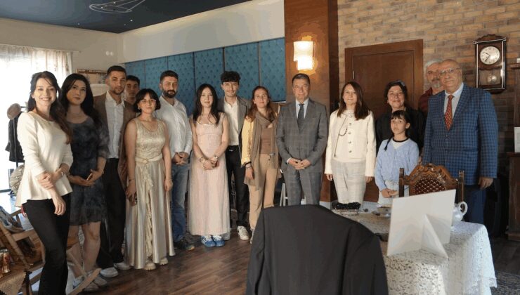 Ailemden Kaldı sergisi Eskişehir’de ziyarete açıldı