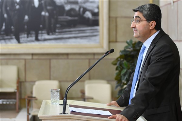 Ekmen: Temel hak ve özgürlüklerin yok sayıldığı yöntemler meşru kabul edilemez