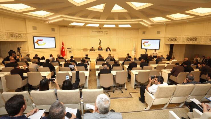 Gaziantep Büyükşehir Belediyesi’nden TFF Başkanı Hacıosmanoğlu’na fahri hemşerilik payesi