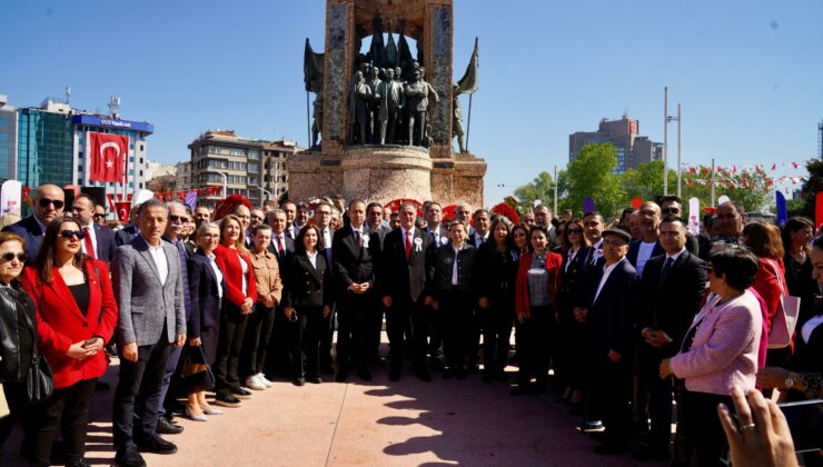 19 Mayıs’ın 106’ncı yılı Taksim’de kutlandı