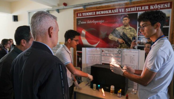 TOBB Fen Lisesi öğrencileri, bilimsel projelerini TÜBİTAK 4006 Bilim Fuarı’nda tanıttı