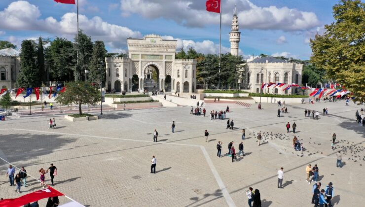 Beyazıt Meydanı’nda yenileme projesi etkisini gösterdi
