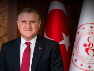 Bakan Bak’tan Ayhancan Güven için tebrik mesajı